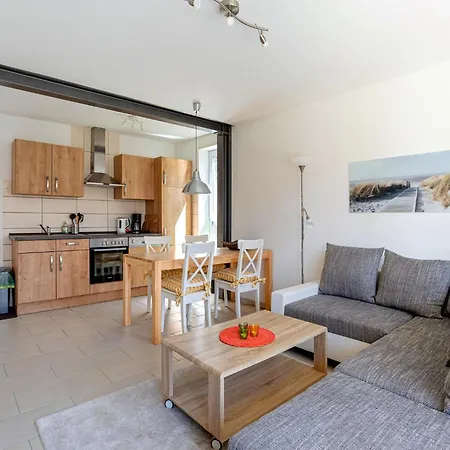 Apartamento Lakeside Comfort With Balcony, Cleaning Included *