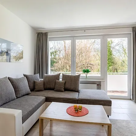 Lakeside Comfort With Balcony, Cleaning Included *