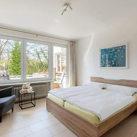 Apartamento Lakeside Comfort With Balcony, Cleaning Included *