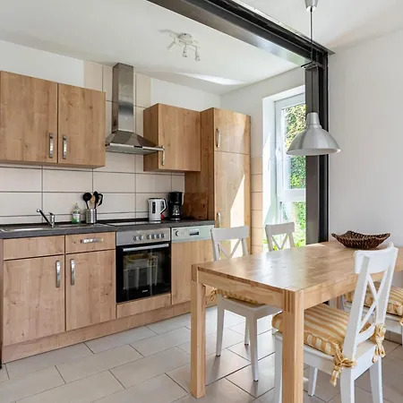 Lakeside Comfort With Balcony, Cleaning Included * Eutin