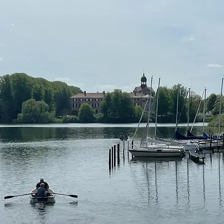 Lakeside Comfort With Balcony, Cleaning Included * Eutin