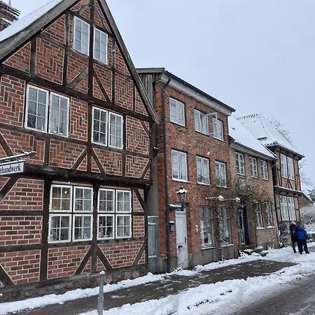 Lakeside Comfort With Balcony, Cleaning Included * Eutin